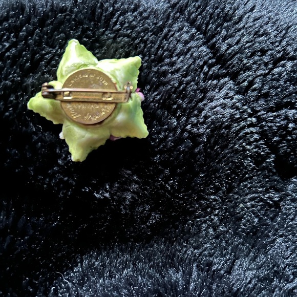 Floral Brooch with Colorful Flowers - Picture 3 of 11